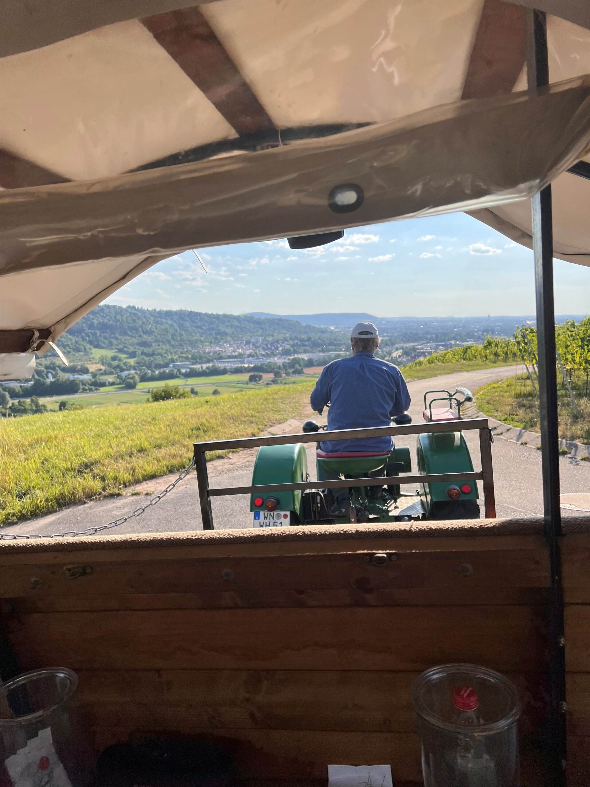 Aus dem Wagen ins Tal TE